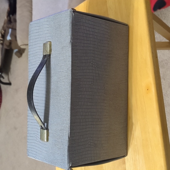 Vintage Nintendo Game Carrying case - Picture 2 of 8